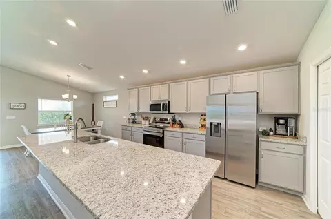 Kitchen - 6704 162nd Pl E, Parrish, FL 34219 photo 1 of 6