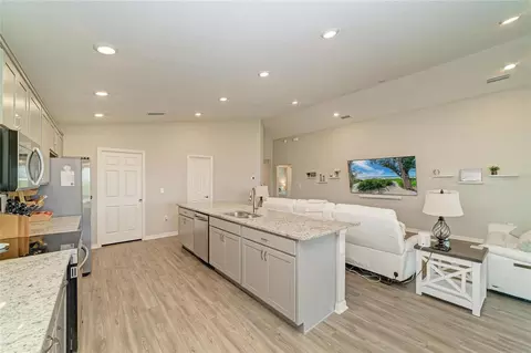 Kitchen - 6704 162nd Pl E, Parrish, FL 34219 photo 6 of 6