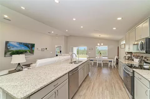 Kitchen - 6704 162nd Pl E, Parrish, FL 34219 photo 3 of 6