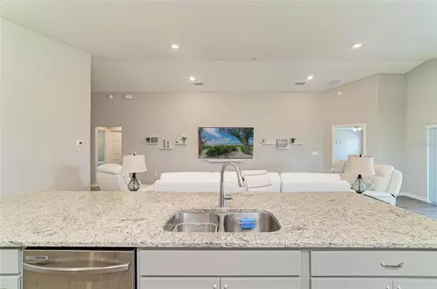 Kitchen - 6704 162nd Pl E, Parrish, FL 34219 photo 5 of 6