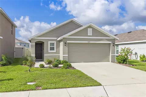 Exterior - 10113 Charlotte Dr, Parrish, FL 34219 photo 7 of 8