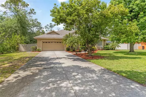 Exterior - 13720 18th Pl E, Bradenton, FL 34212 photo 4 of 13