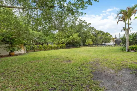 Exterior - 13720 18th Pl E, Bradenton, FL 34212 photo 11 of 13