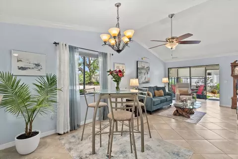 2723 60th Avenue Dr W #2723, Bradenton, FL 34207