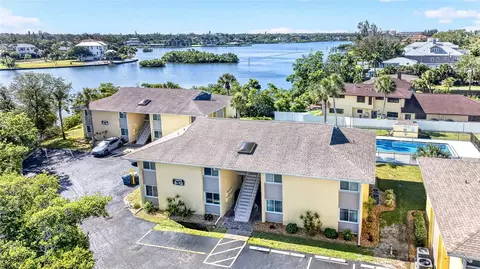101 Louella Ln #11, Nokomis, FL 34275