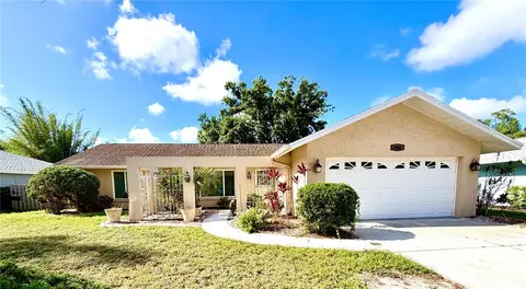 4892 Greencroft Rd, Sarasota, FL 34235