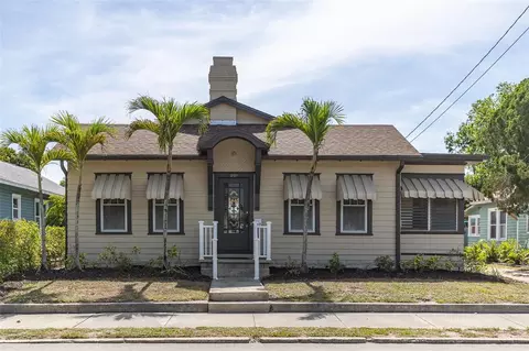 1221 18th St W, Bradenton, FL 34205