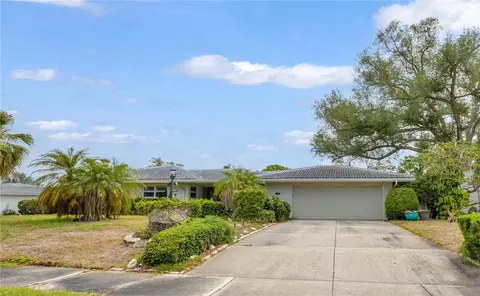 7203 Broughton St, Sarasota, FL 34243