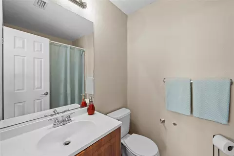 Bath - 8825 White Sage Loop, Lakewood Ranch, FL 34202 photo 2 of 2