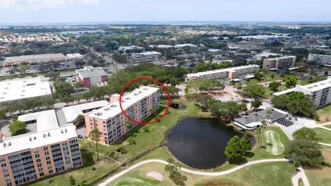 4570 Pinebrook Cir #302, Bradenton, FL 34209