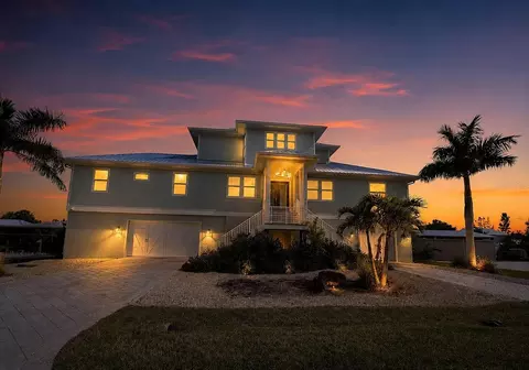 24216 Yacht Club Blvd, Punta Gorda, FL 33955