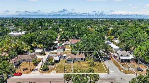 1302 22nd St W, Bradenton, FL 34205