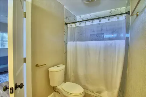 Bath - 3553 Center Cir, Largo, FL 33774 photo 9 of 11
