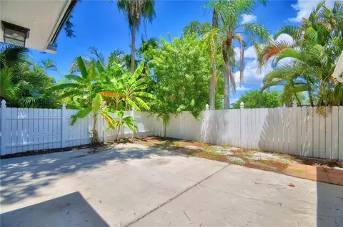 Exterior - 3553 Center Cir, Largo, FL 33774 photo 13 of 13