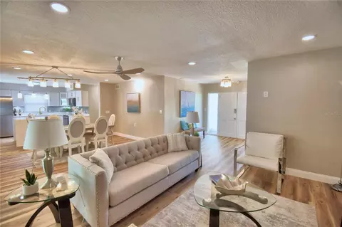 Living - 3553 Center Cir, Largo, FL 33774 photo 3 of 5