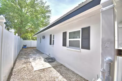 Exterior - 3553 Center Cir, Largo, FL 33774 photo 6 of 13