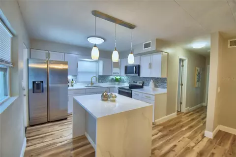 Kitchen - 3553 Center Cir, Largo, FL 33774 photo 1 of 4