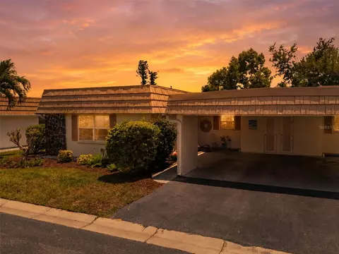 2330 Riverbluff Pkwy #V245, Sarasota, FL 34231