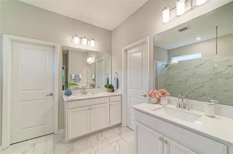 Bath - 4714 Roycroft Ter, Parrish, FL 34219 photo 1 of 3