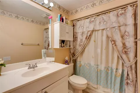 Bath - 154 Acalypha, Punta Gorda, FL 33955 photo 3 of 3