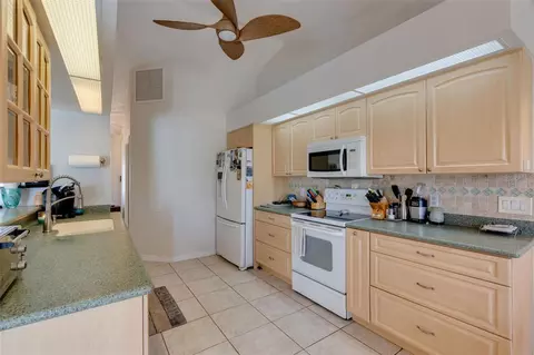 Kitchen - 154 Acalypha, Punta Gorda, FL 33955 photo 2 of 3