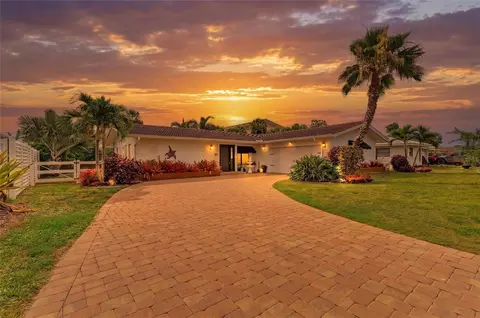 7113 Antigua Pl, Sarasota, FL 34231