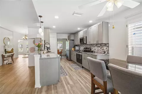 Kitchen - 11744 Shirburn Cir, Parrish, FL 34219 photo 6 of 6