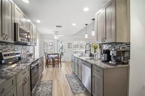 Kitchen - 11744 Shirburn Cir, Parrish, FL 34219 photo 2 of 6