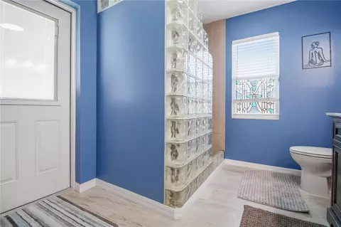 Bath - 11744 Shirburn Cir, Parrish, FL 34219 photo 2 of 4