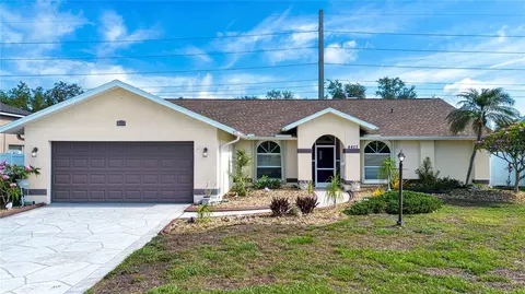 4403 Diamond Cir N, Sarasota, FL 34233
