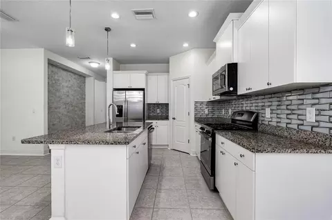 Kitchen - 4848 Deep Creek Ter, Parrish, FL 34219 photo 1 of 2