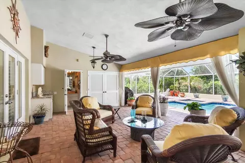 Exterior - 204 Windward Dr, Osprey, FL 34229 photo 12 of 18