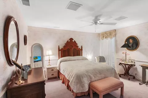 Bedroom - 204 Windward Dr, Osprey, FL 34229 photo 4 of 4
