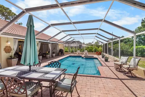 Exterior - 204 Windward Dr, Osprey, FL 34229 photo 8 of 18