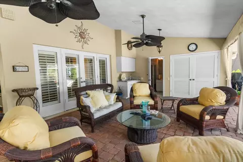 Exterior - 204 Windward Dr, Osprey, FL 34229 photo 13 of 18