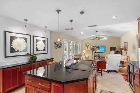 Kitchen - 204 Windward Dr, Osprey, FL 34229 photo 4 of 6