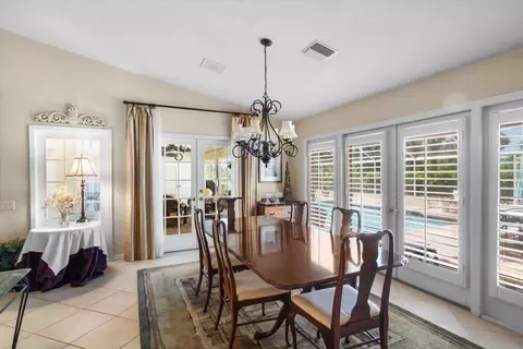 Dining - 204 Windward Dr, Osprey, FL 34229 photo 1 of 2