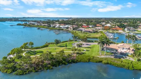 View/Area - 204 Windward Dr, Osprey, FL 34229 photo 5 of 12