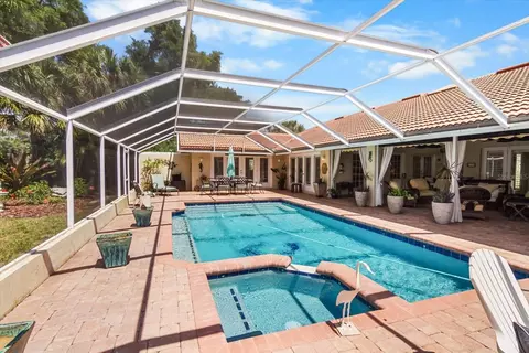 Exterior - 204 Windward Dr, Osprey, FL 34229 photo 6 of 18