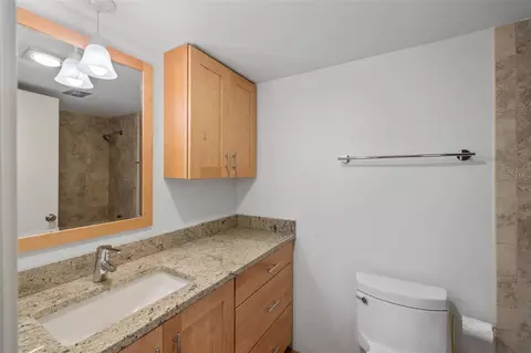Bath - 754 Pine Run Dr #754, Osprey, FL 34229 photo 1 of 2