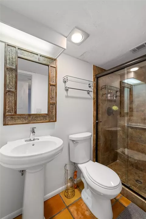 Bath - 754 Pine Run Dr #754, Osprey, FL 34229 photo 2 of 2