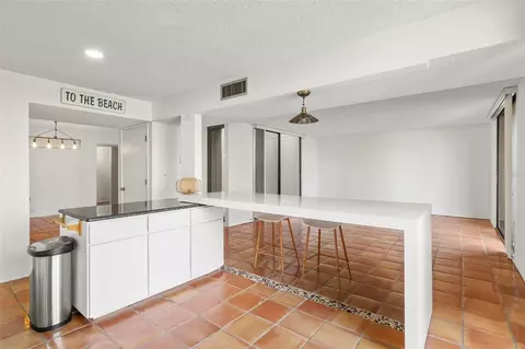 Kitchen - 754 Pine Run Dr #754, Osprey, FL 34229 photo 4 of 6
