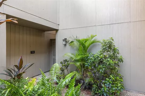 Exterior - 754 Pine Run Dr #754, Osprey, FL 34229 photo 4 of 5