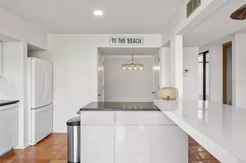 Kitchen - 754 Pine Run Dr #754, Osprey, FL 34229 photo 5 of 6