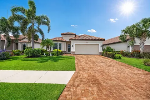 Exterior - 13202 Prima Dr, Bradenton, FL 34211 photo 13 of 24
