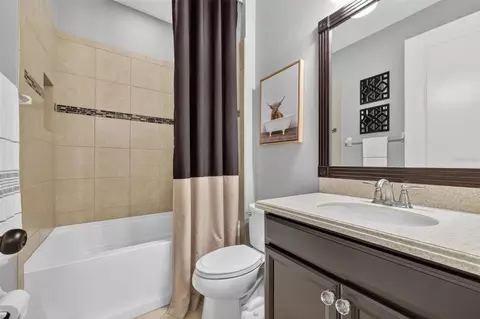 Bath - 13202 Prima Dr, Bradenton, FL 34211 photo 3 of 3