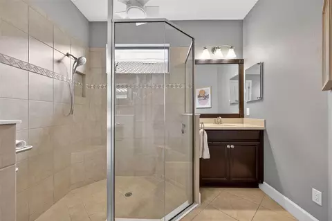 Bath - 13202 Prima Dr, Bradenton, FL 34211 photo 2 of 3