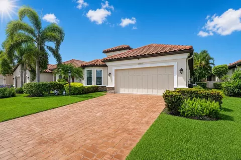 Exterior - 13202 Prima Dr, Bradenton, FL 34211 photo 12 of 24