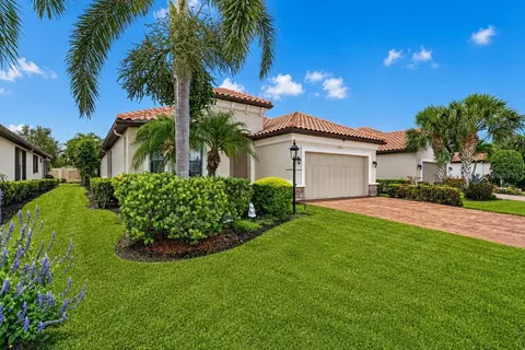 Exterior - 13202 Prima Dr, Bradenton, FL 34211 photo 11 of 24