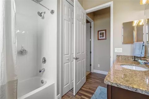 Bath - 16246 26th St E, Parrish, FL 34219 photo 4 of 5